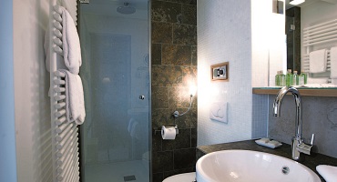 Badezimmer_Hotel_Angela_Lech