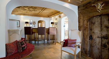 Kleine Lobby-Bar